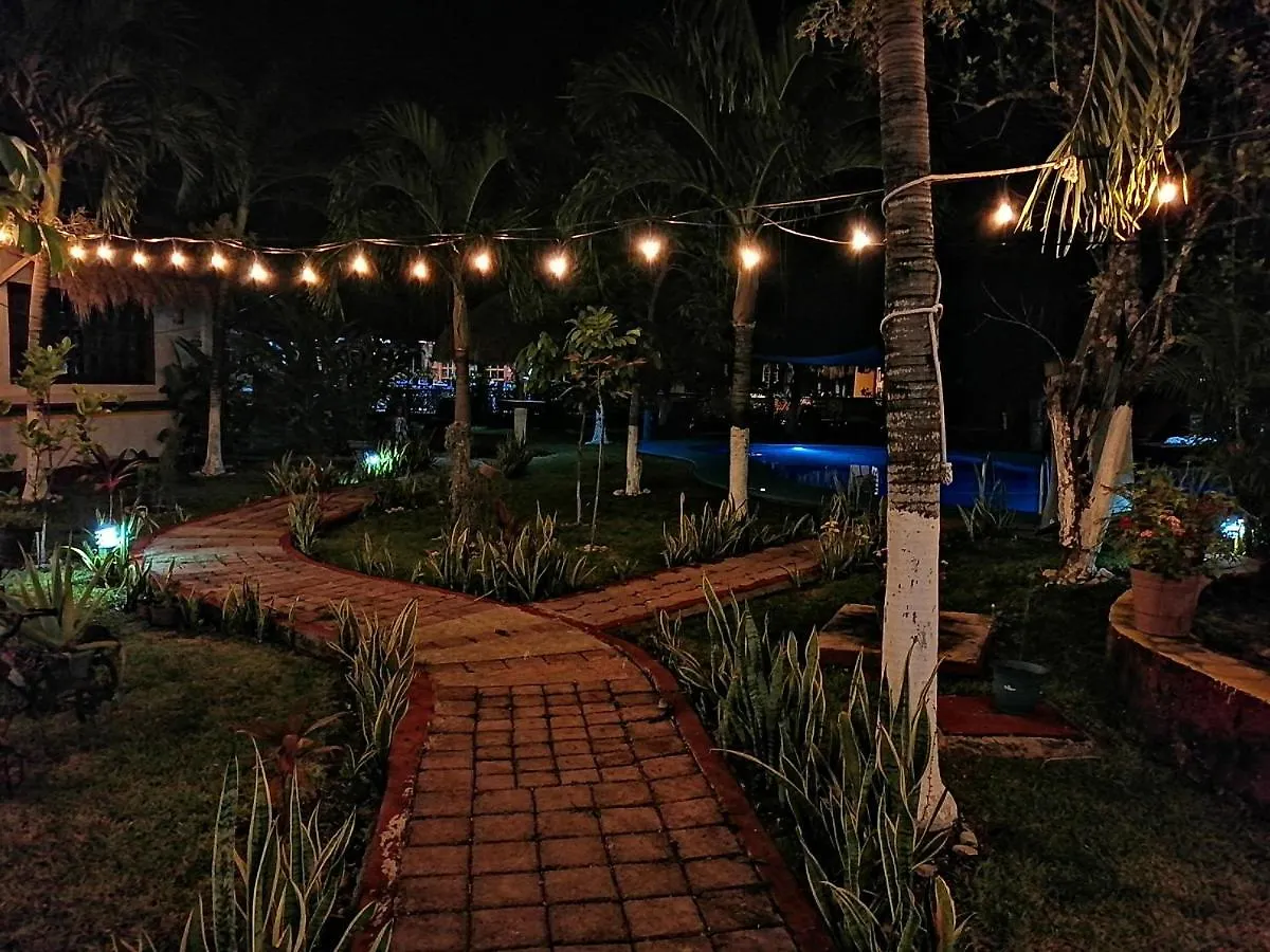 Hotel Cabanas Colibri Bacalar