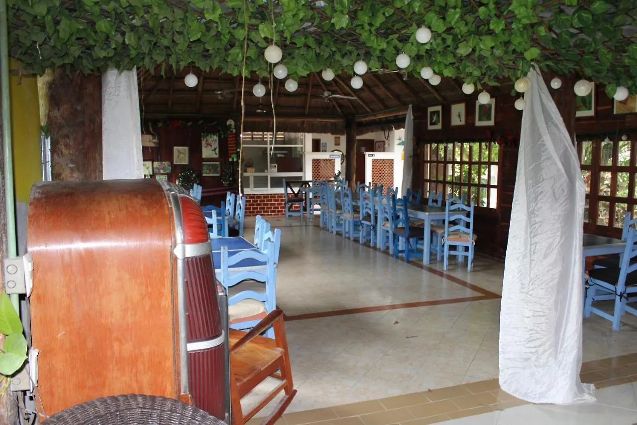 Hotel Cabanas Colibri Bacalar