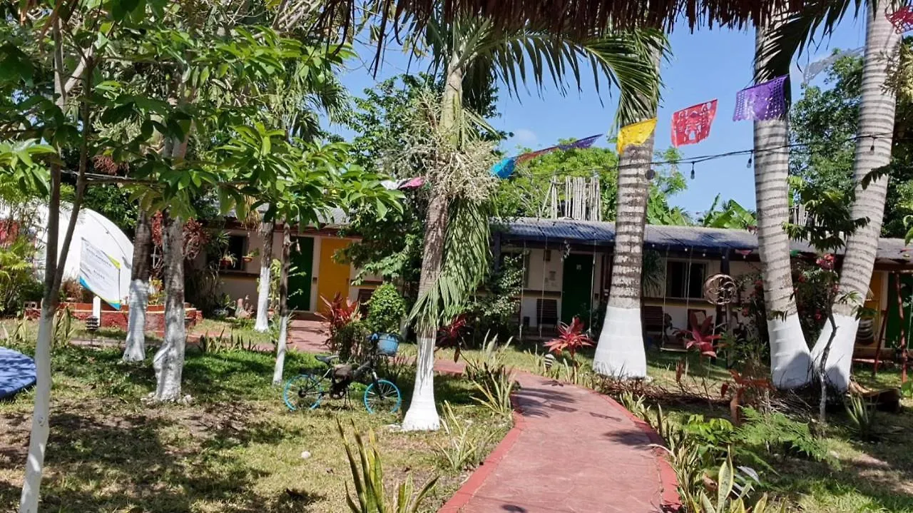 Cabanas Colibri Bacalar