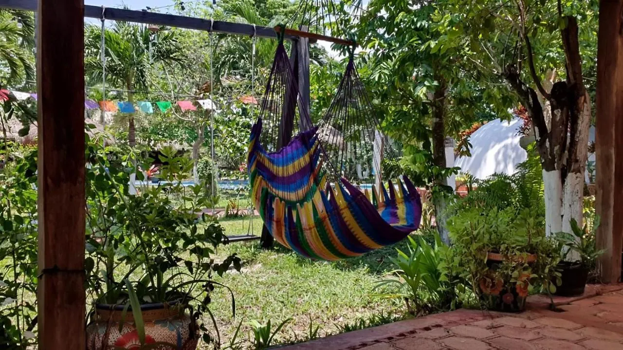 Cabanas Colibri Bacalar 3*,