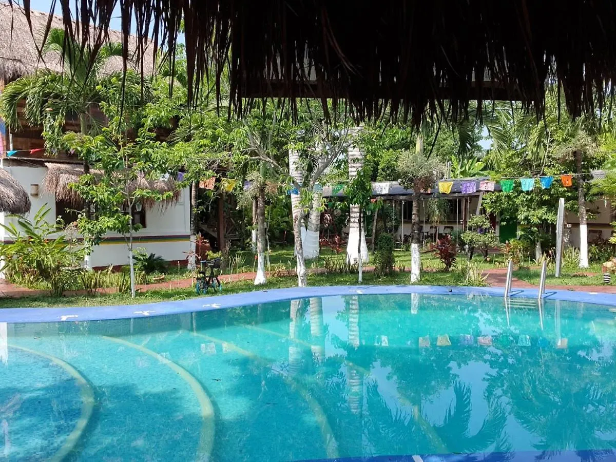 Cabanas Colibri Bacalar 3*,