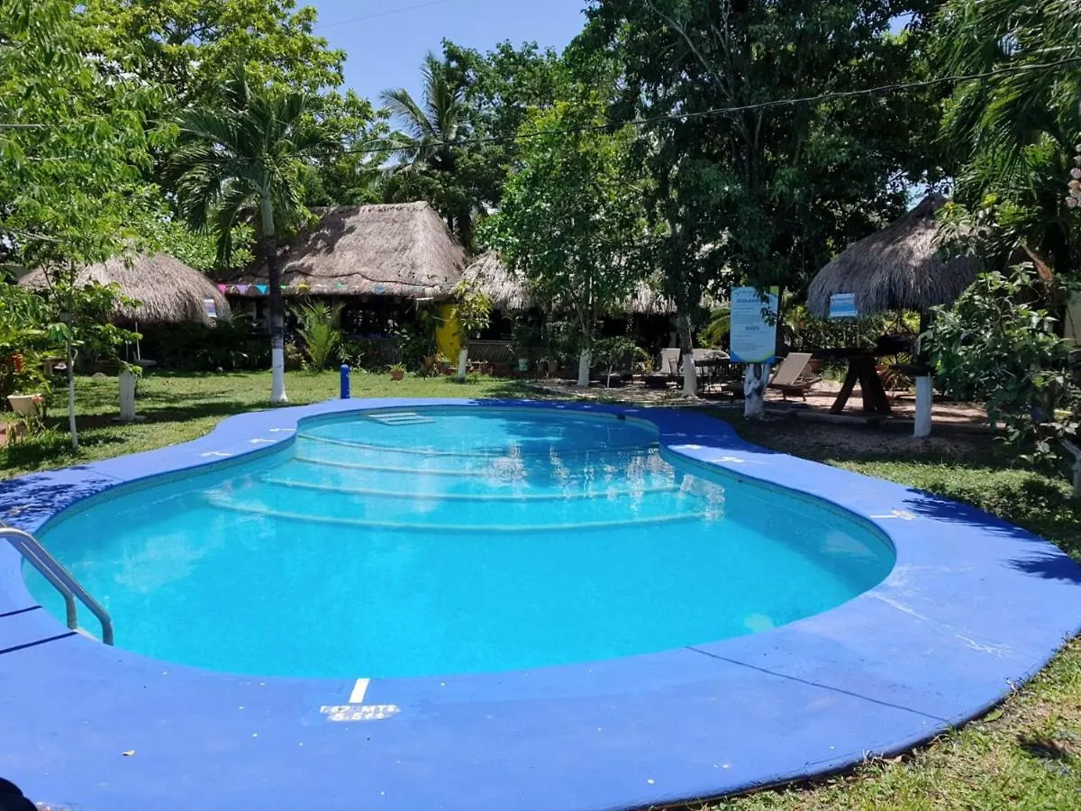 Cabanas Colibri Bacalar Hotel