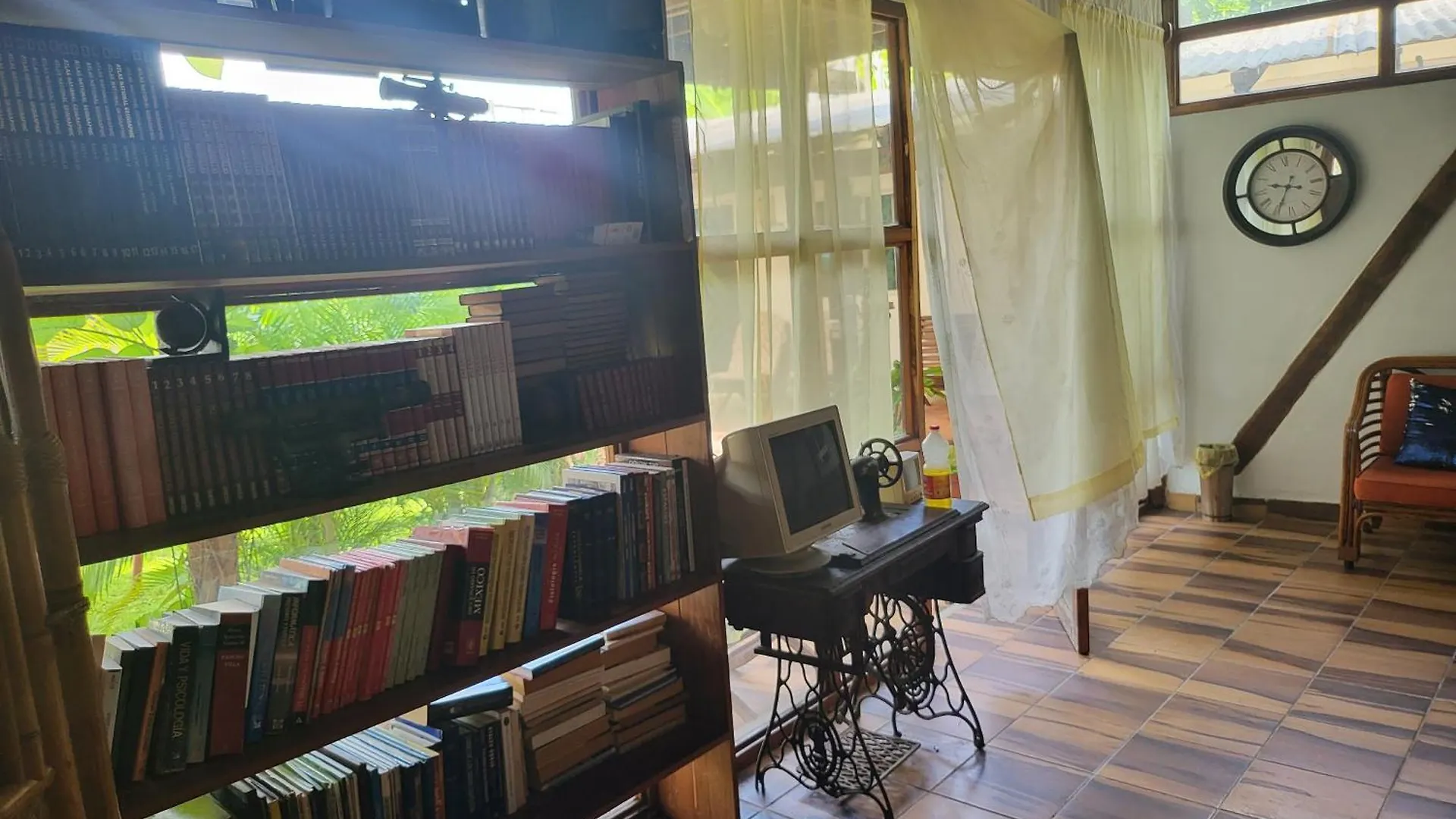 Cabanas Colibri Bacalar Hotel